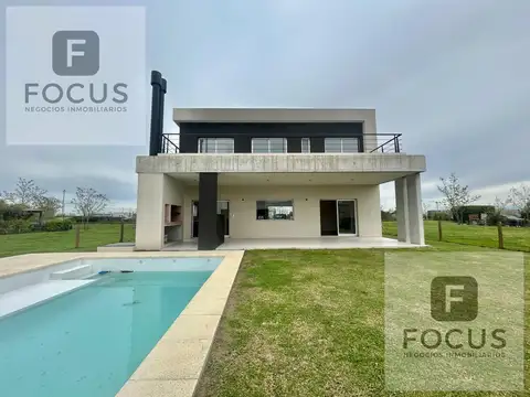 Casa 5 Ambientes Lote 600 mt2 con Jardín y piscina en Ceibos!