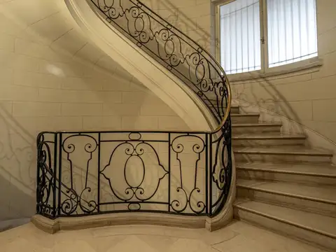 Departamento 11 ambientes con 4 baños