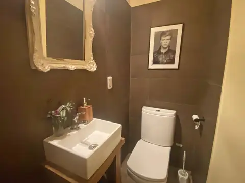 Venta- casa en una planta- 4 ambientes- patio- pileta- garaje - Apto Credito