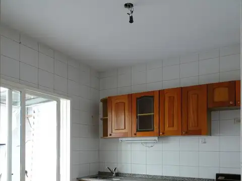 Depto Tipo Casa 2 ambientes con 1 baño