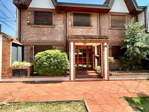 Dpto 2 amb con patio en PB - Boedo 1368