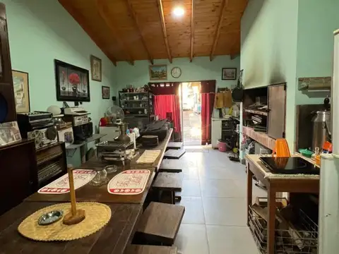 Casa en Venta con 4 cocheras