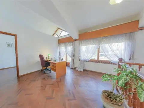 Residencia conectada al Lago, Frente a Av. Giannattasio,...