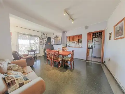 Residencia conectada al Lago, Frente a Av. Giannattasio,...