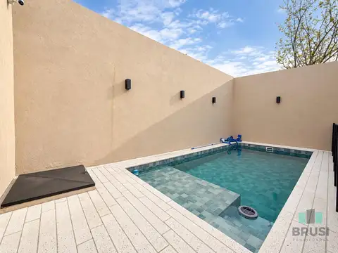 Casa 4 ambientes con 3 baños