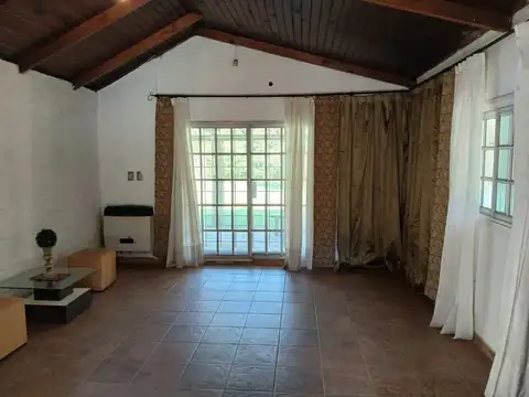 Casa en Venta con 2 cocheras