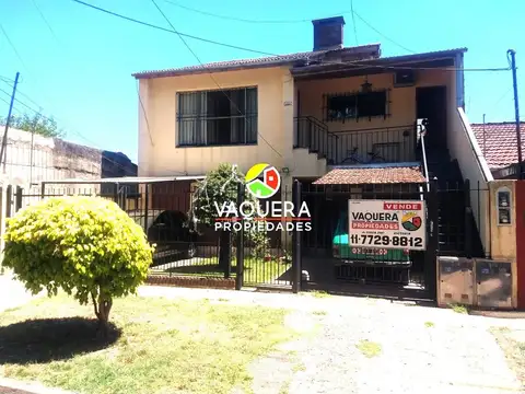 Chalet - 2PH en block - Terreno 10 x 45 - Jardín - Pileta.