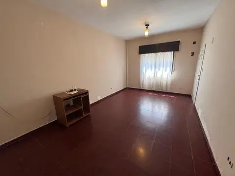 Casa en Venta en Castelar Sur, USD 90.000