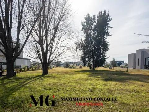 Terreno en Venta 20  mts Fondo