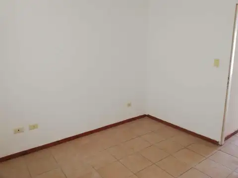 Departamento en Alquiler en San Lorenzo, $ 450.000