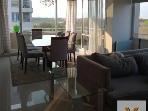 Departamento en venta - 3 Dormitorios 2 Baños - 80Mts2 - Castelar