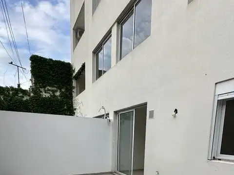 DEPTO 1 DORMITORIO EN PLANTA BAJA CON PATIO, EN ARROYITO