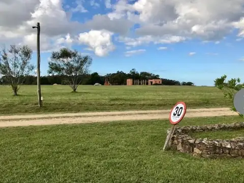 Terreno en Venta en La Pedrera, USD 120.000