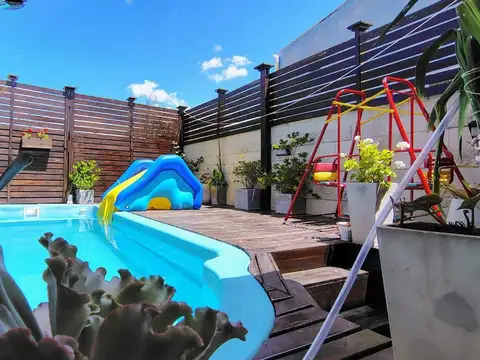 CASA 5 AMBIENTES-C/AMPLIO DEPOSITO/LOCAL, QUINCHO