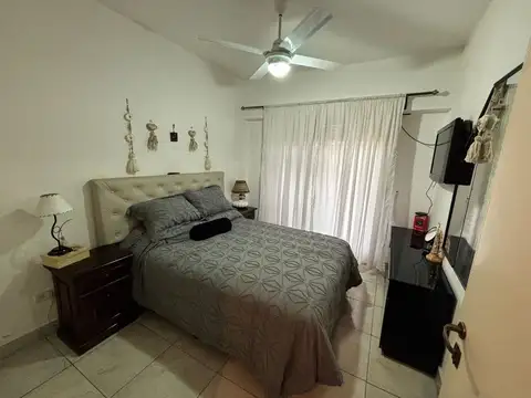 CASA 5 AMBIENTES-C/AMPLIO DEPOSITO/LOCAL, QUINCHO