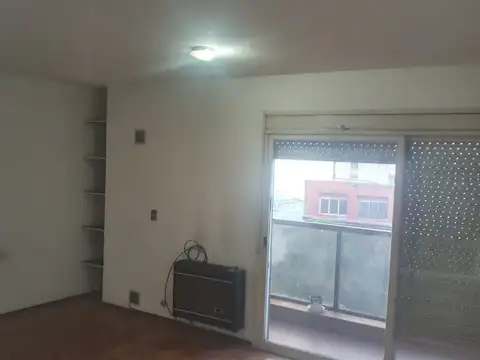 monoambiente con balcón