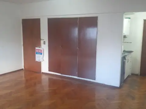 Av Belgrano 1100, Piso 5