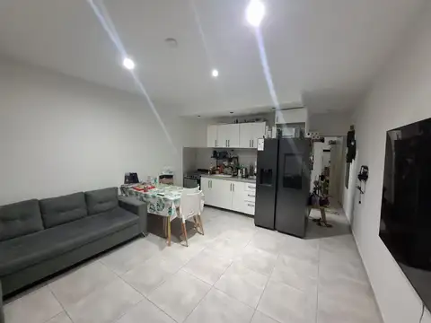 DUEÑO AQUILA / DEPTO 2 AMB/  AL FRENTE PB/ LOMAS DEL MIRADOR  