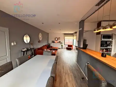 Depto Tipo Casa 3 ambientes con 2 baños
