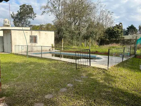 Casa en Venta con 4 cocheras