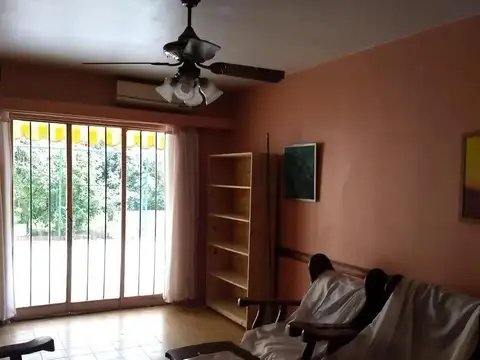 Departamento en venta - 3 Dormitorios 2 Baños - 214Mts2 - Flores Norte