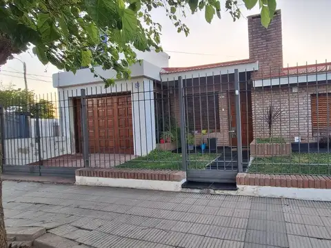 VENTA CASA 3 DORM B° PARQUE ATLANTICA APTA CREDITO