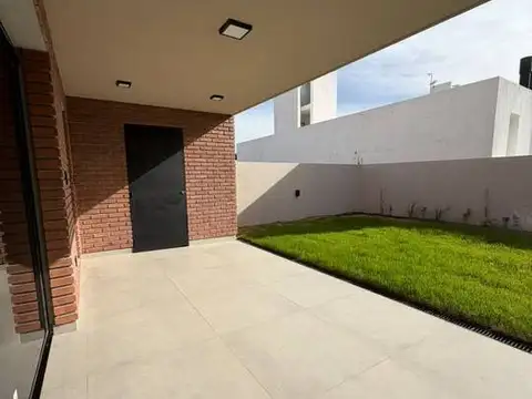Casa en Venta al Este