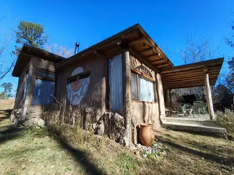 VENTA COMPLEJO CABAÑAS YACANTO CON ARROYO 10 HA