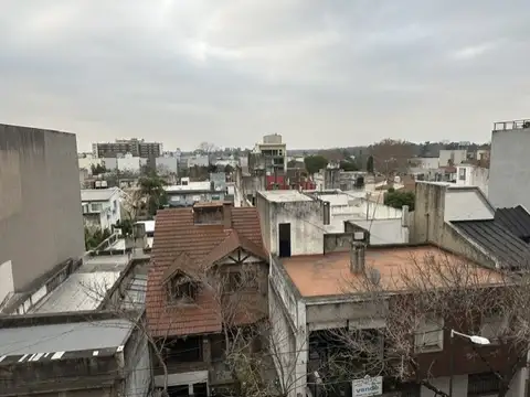 DEPARTAMENO 2 AMBIENTES CON COCHERA