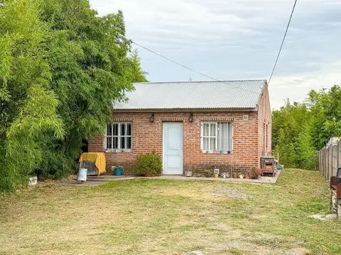 CASA MAS CABAÑA EN VENTA TANDIL