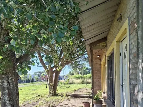 Casa 5 ambientes con 2 baños