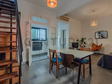 Juana Azurduy 2400, Piso 0