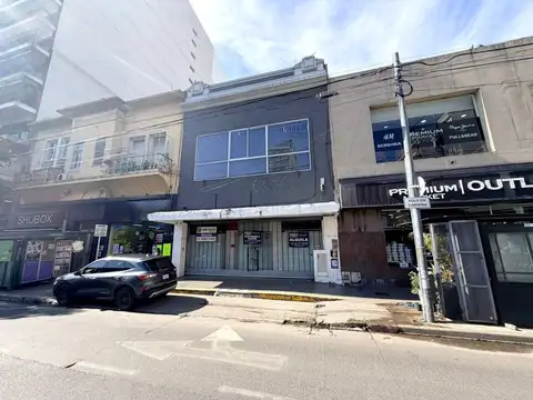 Ubicación estratégica y alto tránsito peatonal