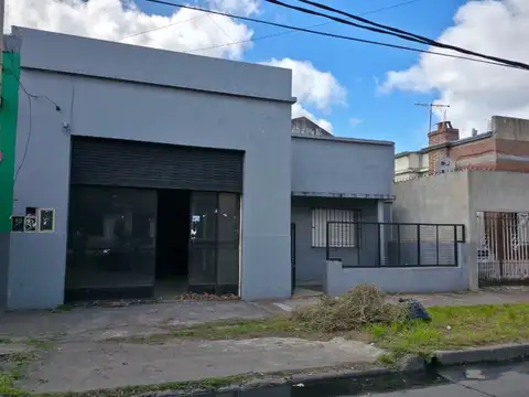 Alquiler galpon con casa en Llavallol