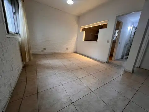 Depto Tipo Casa en Venta en Temperley, USD 68.000