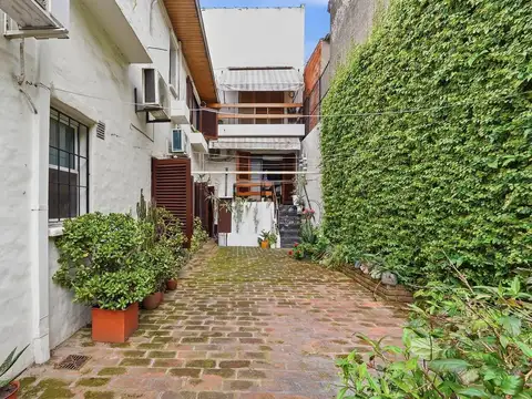 Depto Tipo Casa en Venta en Versalles, USD 169.000