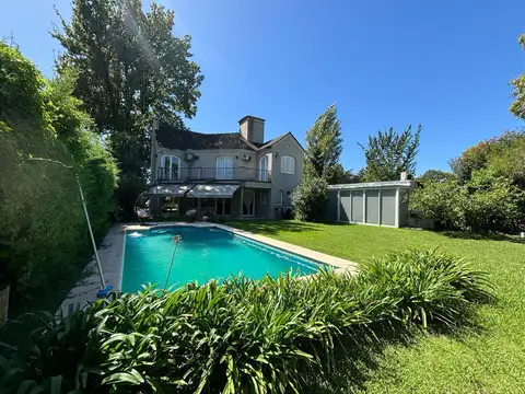 Venta Casa en B° Cerrado "El Cortijo" Los Polvorines"