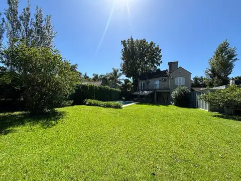 Casa en Venta con 5 cocheras