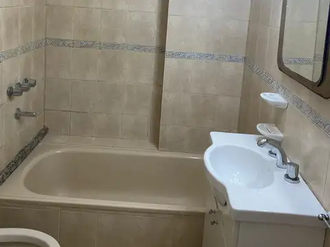 Depto Tipo Casa en Alquiler de 2 dormitorios