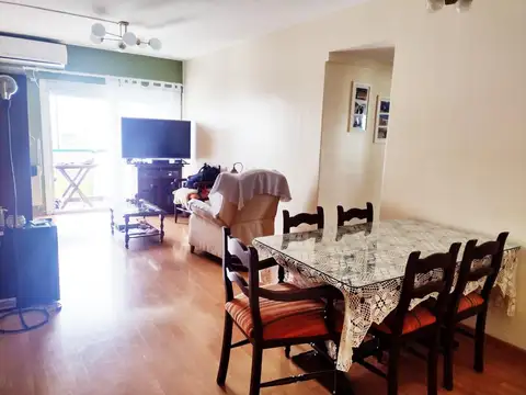 Dean Funes 1200, Piso 9