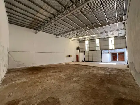 ALQUILO GALPON - SOBRE AV. JULIO A. ROCA