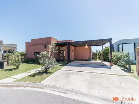 VENTA CASA 4 AMBIENTES SAN RAMIRO PILAR DEL ESTE