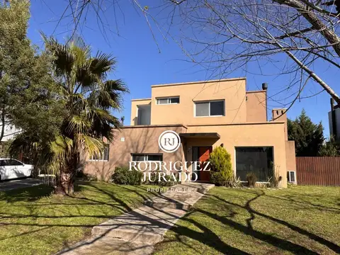 Casa de 4 dormitorios en venta en El Canton Escobar