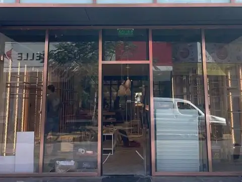 LOCAL COMERCIAL A LA VENTE- UBICACIÓN ESTRATEGICA