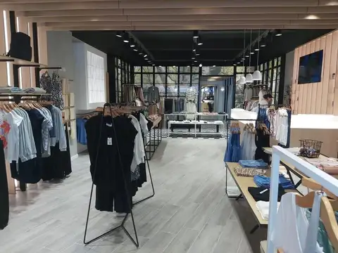 Local en Venta 60 años