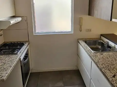 Departamento en Alquiler en Abasto, $ 730.000