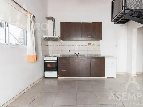 PH 3 ambientes en Venta en Villa Ballester con Patio.