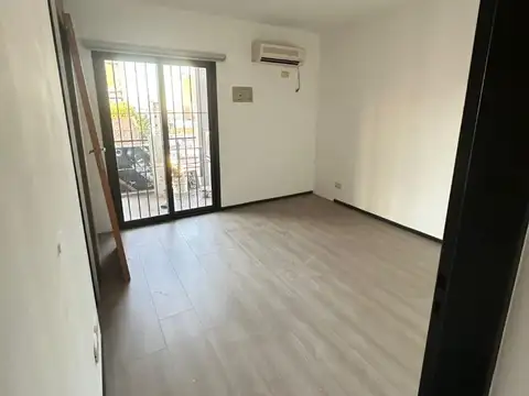 Buen Viaje 600, Piso 3