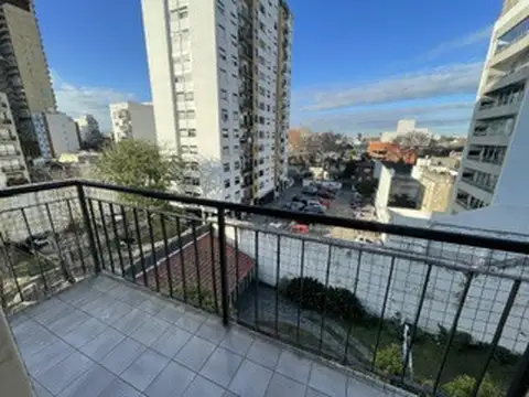 EXCELENTE 4 AMBIENTES CON BALCON VISTA ABIERTA 2 BAÑOS IMPEC ESTADO BAJ EXP