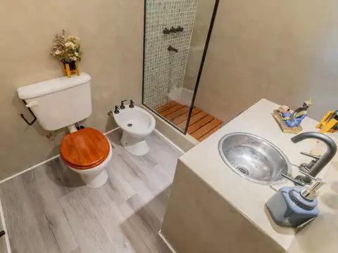 Casa en Venta con 1 cochera
